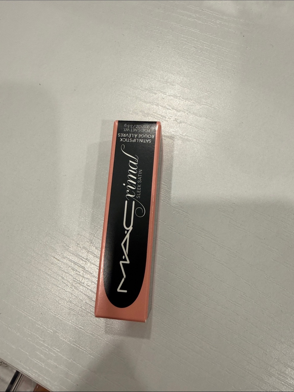 Brand new MAC Cosmetics Primed Sleek Satin Lipstick - Peachy Coral